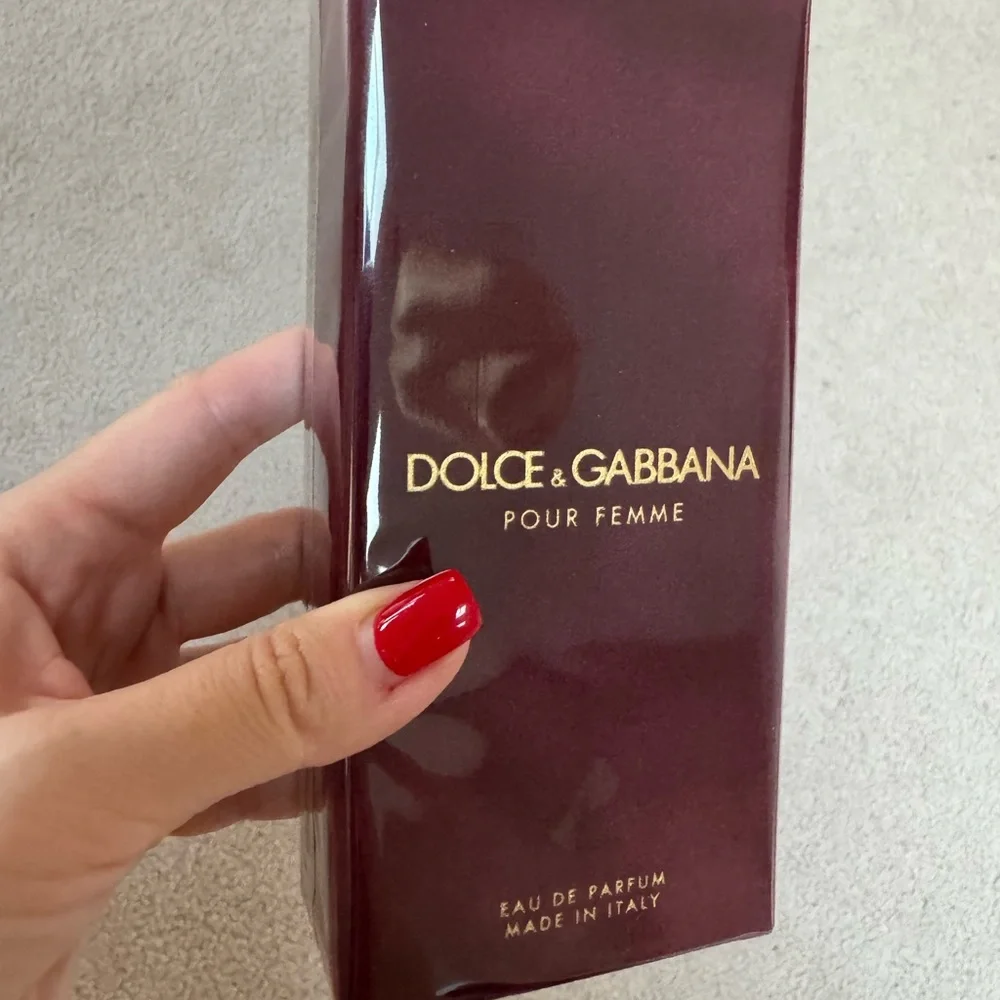 Dolce & Gabbana Pour Femme Eau de 3.3 new - Picture 2 of 7